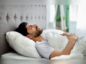 Bild von Auf dem Rücken schlafen lernen