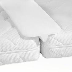 Matratzen-Brücke aus Schaumstoff