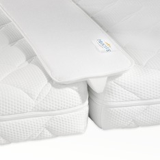 Doppelbettbrücke mit Bezug