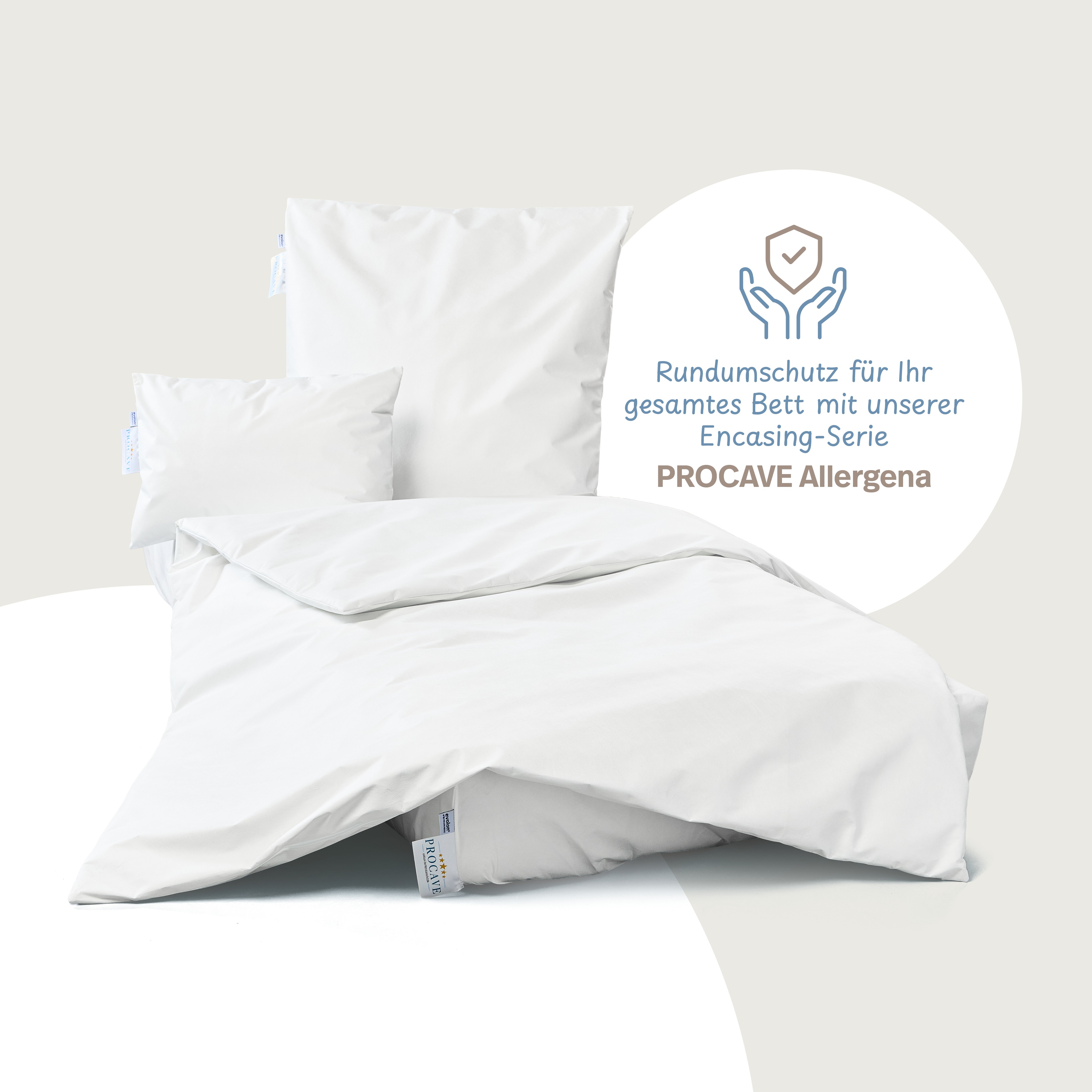 Komplett mit PROCAVE ALLERGENA Encasings bezogenes Bett: Matratze, Kissen und Bettdecke vollst&auml;ndig gesch&uuml;tzt
