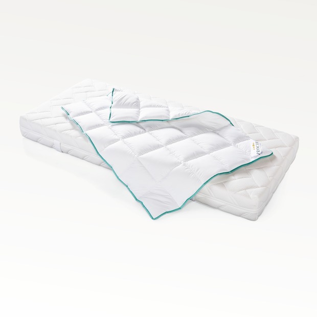 Kinderbetten-Set Aloe Vera mit Kissen 40x60cm und Steppbett 100x135cm